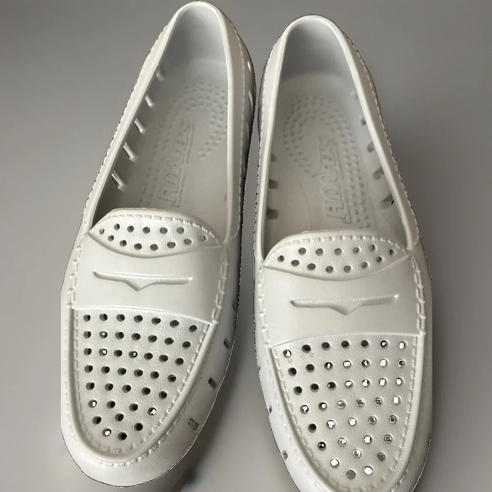 Floafers Womens Slip-on Driver Size 9 White Rubber Water Shoes Penny Loafers